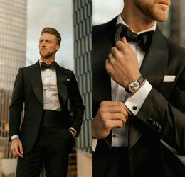 Black Mens Wedding Suits Slim Fit Satin Peaked Lapel Groom Tuxedos Formal Work Prom Office Business Mens Suits Blazer(Jacket+Pants)