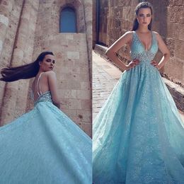 A Line Prom Dresses V Neck Sleeveless Criss Cross Straps Appliques Tulle Party Gowns Sweep Train Special Occasion Dresses