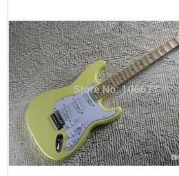 Custom Shop Scallop Fretboard with Tremolo Cream Yellow Electric Guitar