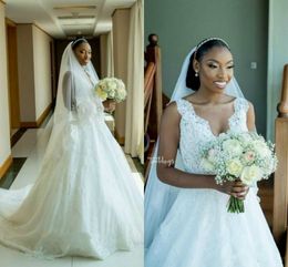 Charming V-Neck African Wedding Gowns Ball Lace Applique A-Line 2022 Tulle Plus Size Country robe de mariée Bridal Gown For Bride Custom