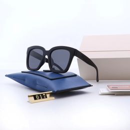 Wholesale New fashion retro V brand square sunglasses men and women sunglasses Korean trend sunglasses tide card