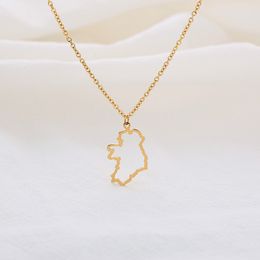 10 pezzi di contorno vuoto Repubblica d'Irlanda Country Map Necklace Continente Dublino Collane a pendente per la città natale femminile da donna Gift