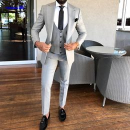 Light Grey Custom Made Men Suits Wedding Suits Three Pieces (Jacket+Vest+Pants) Groomsmen Wear Formal Prom High Quality Tuxedos