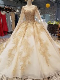 -Новейший Luxury Gold A-линия Длинные рукава Бато Свадебное платье арабский Дубай кружева аппликация Бисероплетение Плюс Размер развертки Поезд свадебное платье сшитое