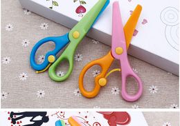 Scissors Student Children handmade art paper-cut making plastic wholesale stationery Yiwu