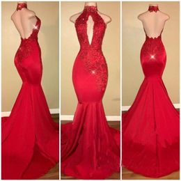 Sexy Long Red Mermaid Prom Dresses Deep V Neck Lace Applique Lace Halter Neck Backless Formal Dresses Evening Wear Gowns Custom