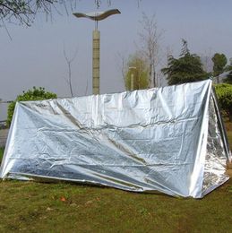 Опт Emergency Shelter ПЭТ пленка Tent 240 * 150см Водонепроницаемый Щепка Майларовый Тепловое Выживание Shelter легко носить Палатки Shade GGA3387