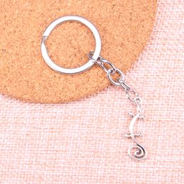 New Keychain 29*11mm gecko house lizard Pendants DIY Men Car Key Chain Ring Holder Keyring Souvenir Jewellery Gift