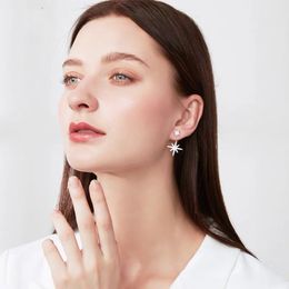 High End Luxury Star Mang Örhängen S925 Sterling Silver Anti Allergy Lady Star Ström Asymmetrisk Vänster och Höger Glänsande Gratis Frakt