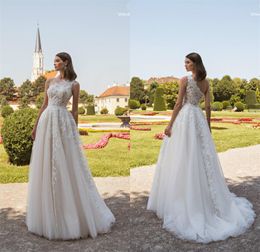 Hot Sell 2020 Floral Wedding Dresses Appliqued Tulle A Line One-shoulder Wedding Dresses Sweep Train Custom Made Boho Bridal Gowns Cheap