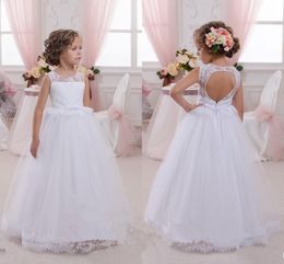 New Cheap Flower Girls Dresses For Weddings Jewel Neck Lace Appliques Beaded Ball Gown Hollow Back Birthday Children Girl Pageant Gowns