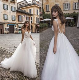 2020 New A Line Wedding Dresses Ivory Sweetheart Neck Bridal Gowns Appliques Sweep Train Backless Wedding Dress