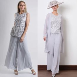Silver Three Pieces Mother Of The Bride Pant Suits With Long Jackets Appliqued Wedding Guest Dress Plus Size Chiffon Mothers Groom Dresses