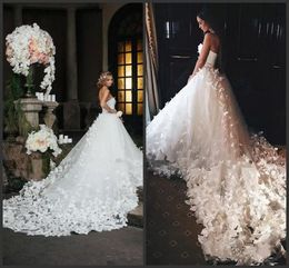 -2020 vestidos de noiva novo da princesa do vintage com flores e borboletas em Catedral Trem Árabe Oriente Médio Igreja Jardim vestido de casamento