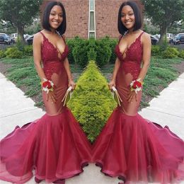 Hot Sell Burgundy Prom Dresses Sexy See Through Tulle Ruffles Sweep Train Evening Gowns With Appliques Top Spaghetti Straps