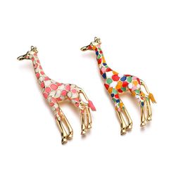 Fashion Cartoon Colourful Enamel Giraffe Brooches Designer Pink Animal Pins Suit Coat Shirt Accessories Jewellery Christmas Gifts Men Women