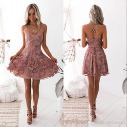 Vintage Blush Lace Floral Short Cocktail Dresses Lager Kjolar Modern Ärmlös Juvel Neck Mini Evening Party