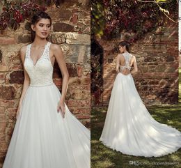 New Sexy Backless A Line Wedding Dress Halter Neck Sleeveless Lace Applique Tiered Tulle Sweep Train Wedding Dresses Bridal Gowns Custom