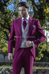 Fashionable Fuchsia Man Work Business Suit Groom Tuxedos Peak Lapel Men Wedding Party Groomsmen 3 pieces Suits (Jacket+Pants+Vest+Tie) K193