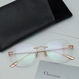 luxury- frame women men brand designer eyeglass frames designer brand eyeglasses frame clear lens glasses frame oculos CD06 and case