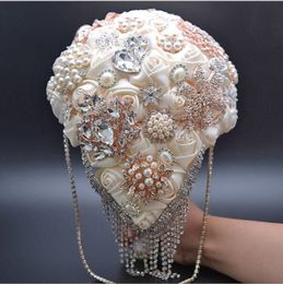 Wedding Bouquets with Ribbon and diamond luxury bride holding flowers Luxurious big diamond bouquet wedding bouquet bridal bouquet