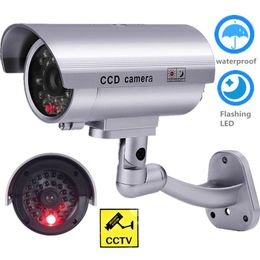 ALKTECH 1PC CCTV-Kamera-Dummy-Sicherheit gefälschte Kamera Indoor Outdoor-Knipper eine LED-Videoüberwachung Dummy Cam