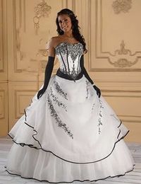 Vintage Gothic Black and White Wedding Dresses Retro Strapless Lace-up Corset Lace Country Bride Gown Vestidos De Noiva