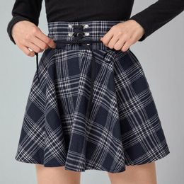 Minifalda Skater Acampanada A Cuadros Góticos Para Mujer u Minifalda Skater Acampanada A Cuadros Góticos Para Mujer u