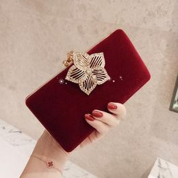 red velvet clutch bolsa