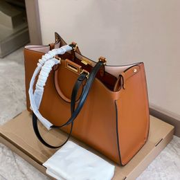 Designer bags wholesale italy Clearance