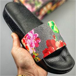 sandales plates gucci