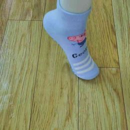Calcetines de algodón suaves de la historieta linda de la historieta Calcetines de piso resistente a los niños para niños pequeños Calcetines de algodón suaves de la historieta linda de la historieta Calcetines de piso resistente a los niños para niños pequeños