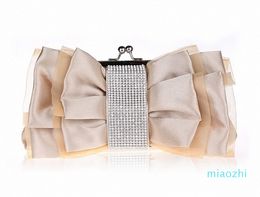 wedding makeup bolsa