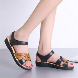 sandali uomo vecchio