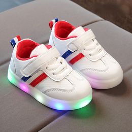 Compre al por mayor Zapatos Led Hombres de bajo precio \u0026 de calidad con  envío gratuito | Es.DHgate