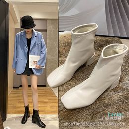 Compre al por mayor Botas Mujer Tacón Pequeño de bajo precio \u0026 de calidad  con envío gratuito | Es.DHgate