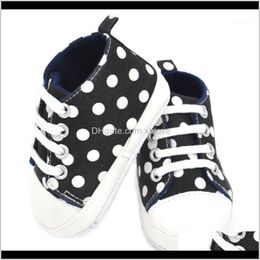 Primeros zapatos para niños pequeños Baby First Walkers Shoes Soft Sole Fashion Shining Design Primeros zapatos para niños pequeños Baby First Walkers Shoes Soft Sole Fashion Shining Design