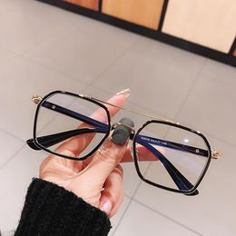 Anti-Blu-ray large frame slim polygon ultra-light personality radiation protection flat mirror girl Anti-Blu-ray large frame slim polygon ultra-light personality radiation protection flat mirror girl