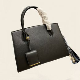 beautiful leather handbags