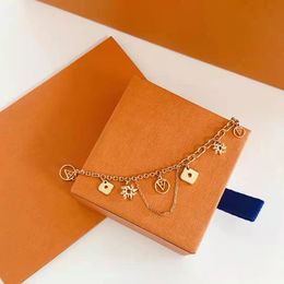 Mujer Niña Linda Y Colorida Pulsera De Vidrio Seco Elegante Mujer Niña Linda Y Colorida Pulsera De Vidrio Seco Elegante