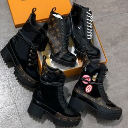 Por mayor Botas Rojas Y Negras - Comprar artículos baratos de suministro de  Argentina en China | DHgate.com