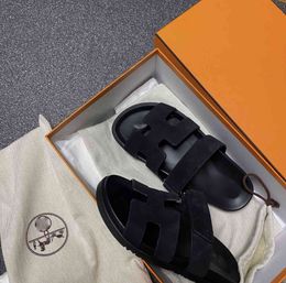 sandali uomo vecchio