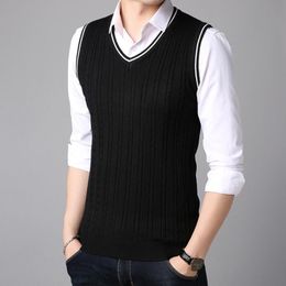 Pandapang Mens Stripe Casual Waistcoat V Neck Pullover Knitted Vest 