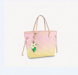 leather handbolsa prada