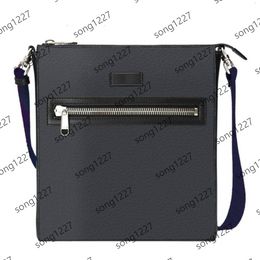 Uqiangy wild Messenger bag large capacity simple fashion shoulder bag 