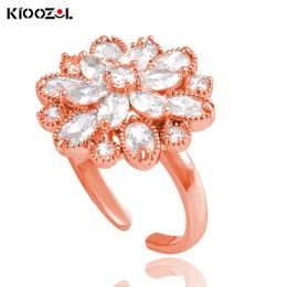 Deluxe Oroplatino Color Deslumbrante Forma De Flor Anillo Deluxe Oroplatino Color Deslumbrante Forma De Flor Anillo