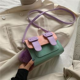 Bolso de cuero de PU suave Bola de pelo Mini bolsos de homb Bolso de cuero de PU suave Bola de pelo Mini bolsos de homb