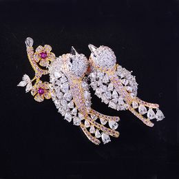 YYOGG Brooch Copper Micro-Inlaid Zircon Pierced Feather Wings Pearl Brooch Pin Personalized Clothing Women YYOGG Brooch Copper Micro-Inlaid Zircon Pierced Feather Wings Pearl Brooch Pin Personalized Clothing Women
