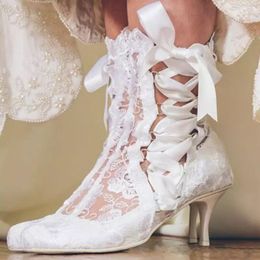 bottines blanches dentelle
