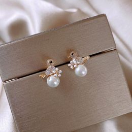 Nuevo Pájaro Largo Colgando Pendientes Femeninos Elegante De Nuevo Pájaro Largo Colgando Pendientes Femeninos Elegante De